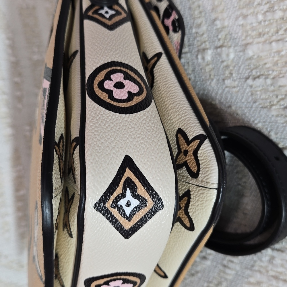 Louis Vuitton Pochette metis shoulder bag - Picture 9 of 12